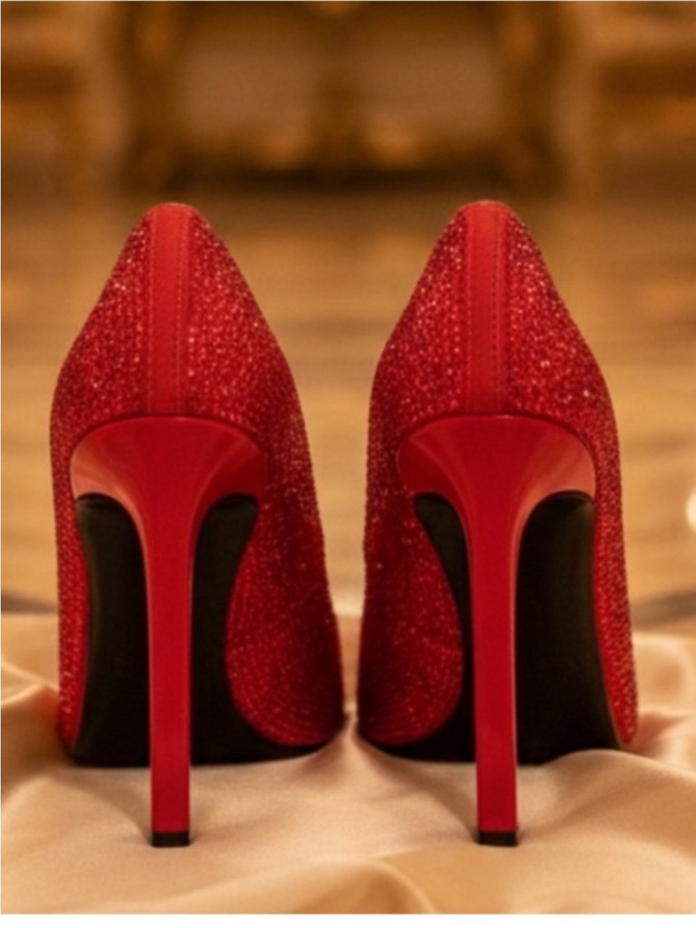 Steve Madden Red rhinestones Stiletto Pumps 💵💵